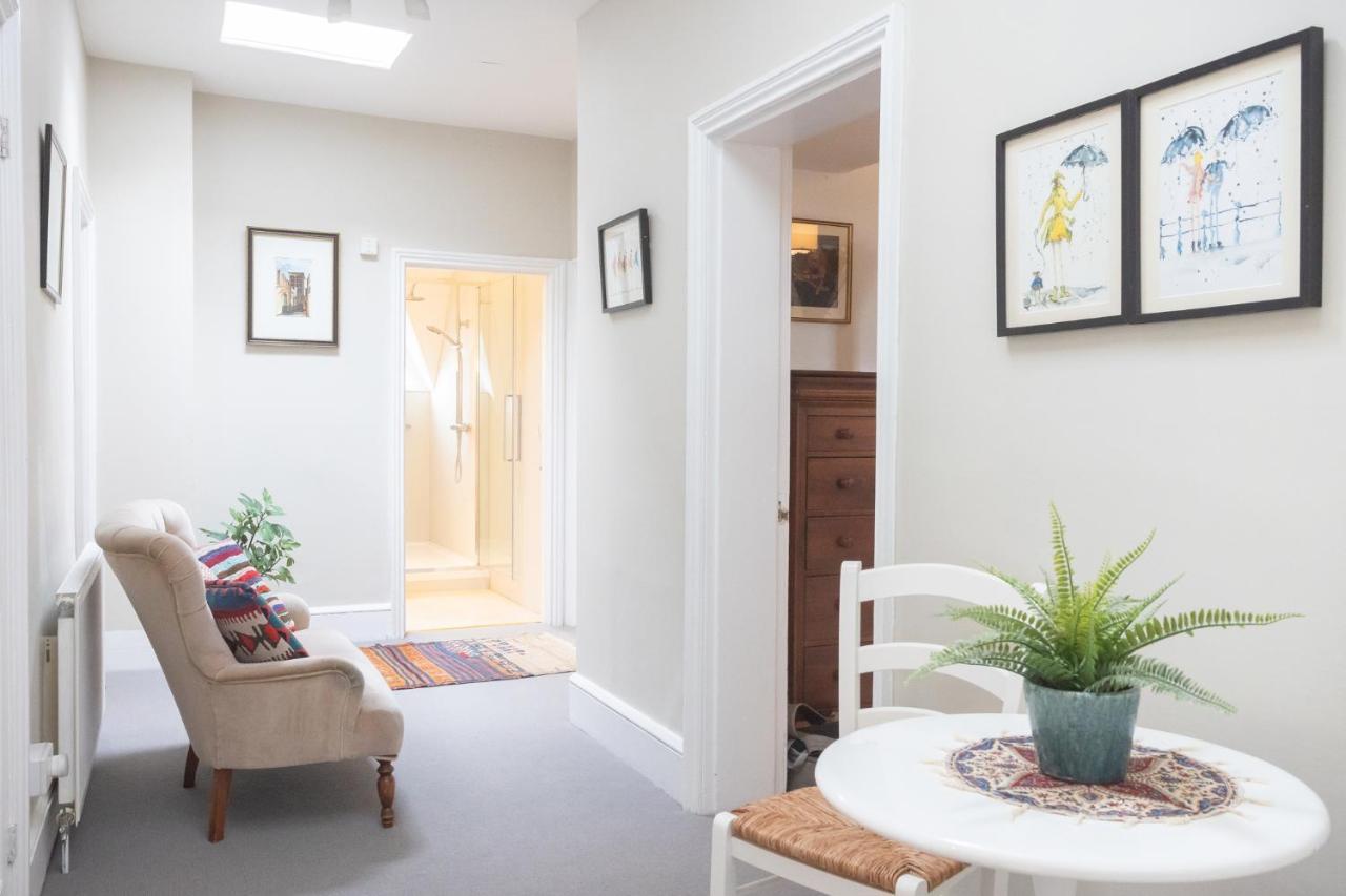 דירות Spacious 3Br Victorian Cheltenham Loft Flat In Cotswolds - Free Parking מראה חיצוני תמונה