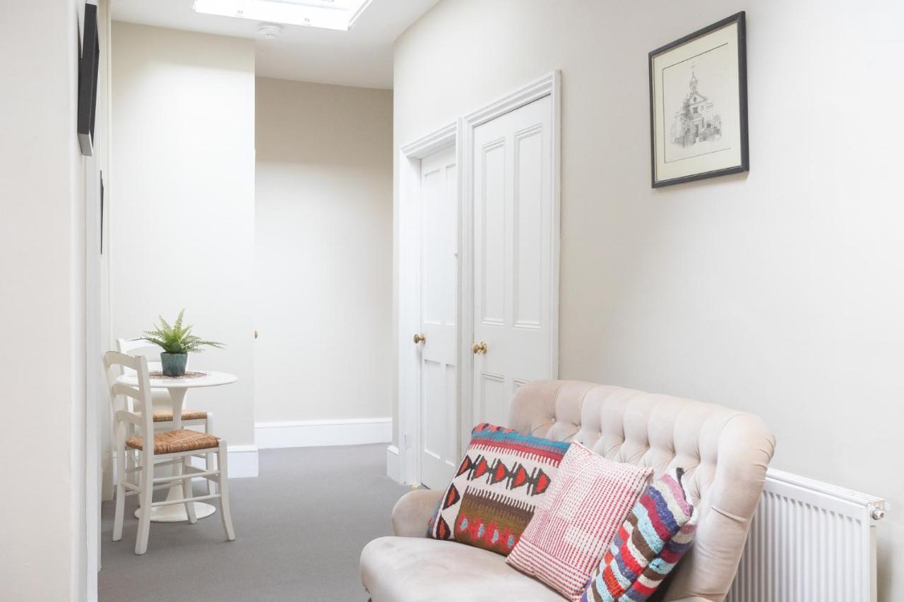 דירות Spacious 3Br Victorian Cheltenham Loft Flat In Cotswolds - Free Parking מראה חיצוני תמונה